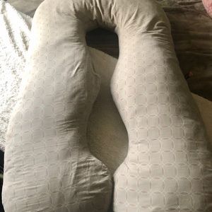 Leachco Back N’ Belly Chic Contoured Body Pillow